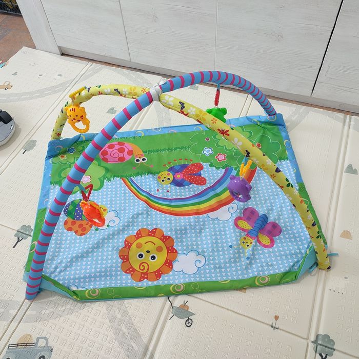 Продаю коврик с игрушками 0+