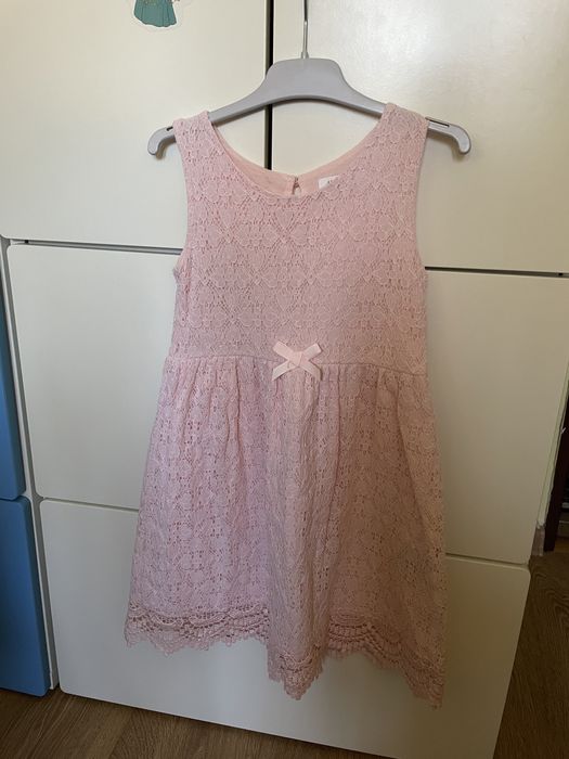 Rochita roz, H& M, marimea 110- 116