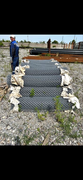 рулоны сетки рабицы