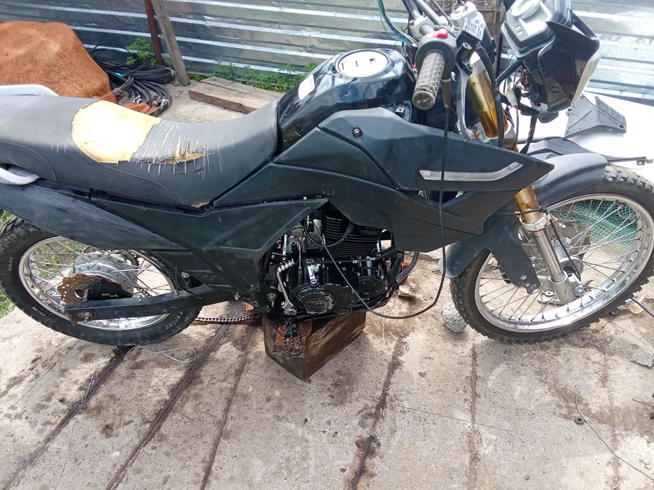 мотоцикл 300куб рейсер