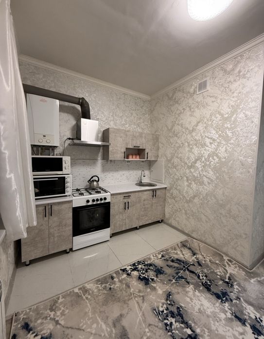 Maksim Gorkiy Boʻz bazori yonida 1 honali kv ijaraga beriladi