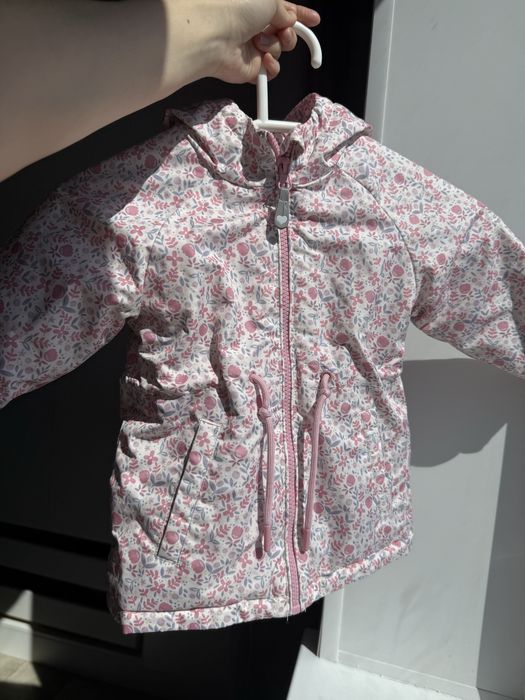 Продам весенюю куртку