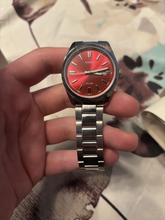 Vand ceas Casio.