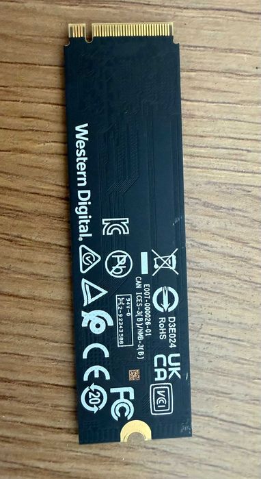 Memorie SSD Western Digital PCE-I 4.0 & SSD Samsung EVO 860 SATA III
