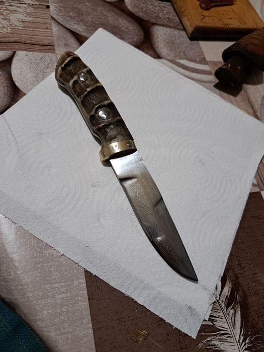 Ловен нож от дамаска стомана