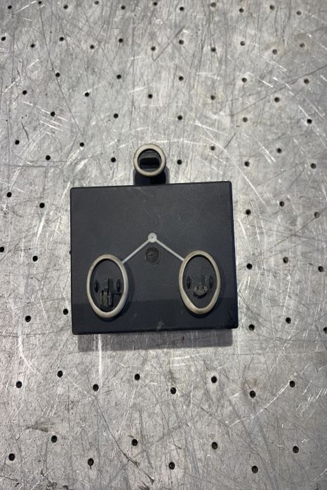 Modul control usa fata dreapta 8T0 959 792 D 8T0 959 792 D 8T0 959 79