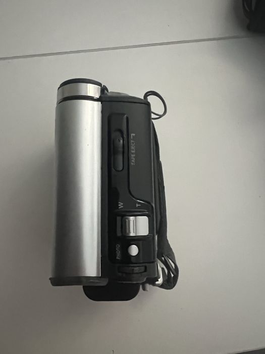 Продам видеокамеру