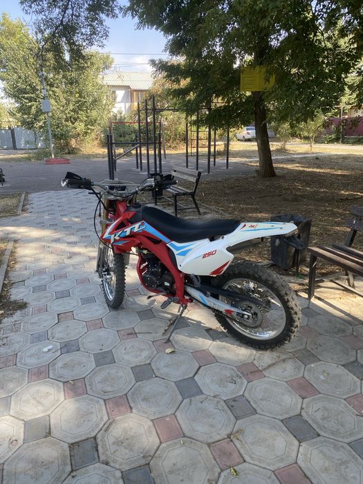 Продам эндуро 250cc