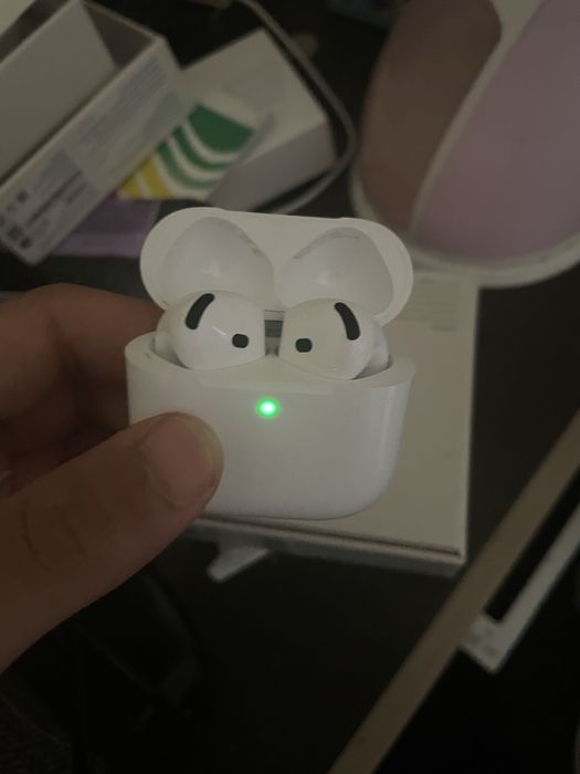 Airpods 4 оригинальные мамины