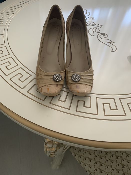 Продам туфли размер 39