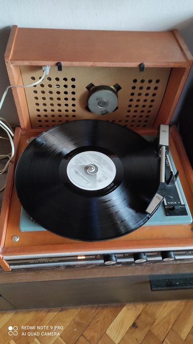 Над 20 Грамофонни плочи, Балкантон, БГ Естрада, Рок, Световни хитове