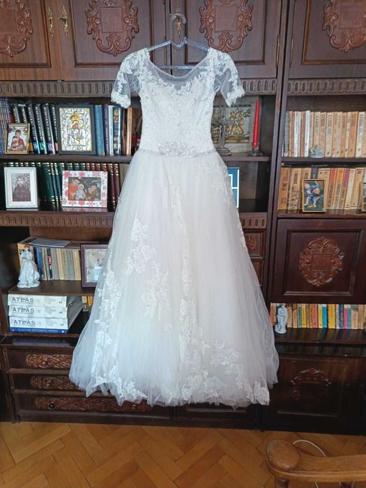 Rochie de mireasa cu dantela - marimea 36