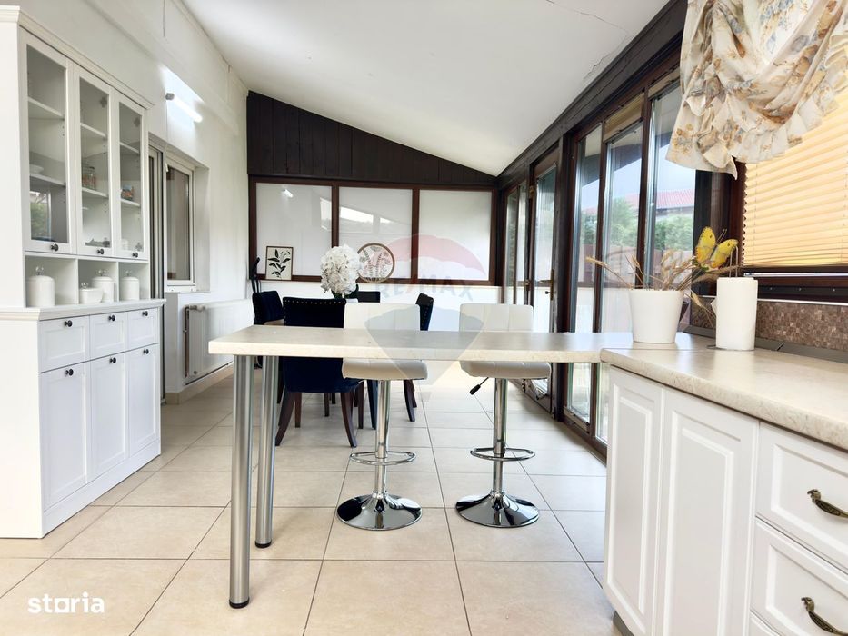 Casă cu 3 camere de închiriat în cartierul Europa