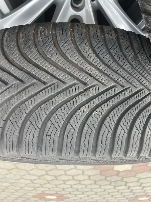 Jante bmw r17 f10 f11 225 55 17 michelin alpin5  6 mm