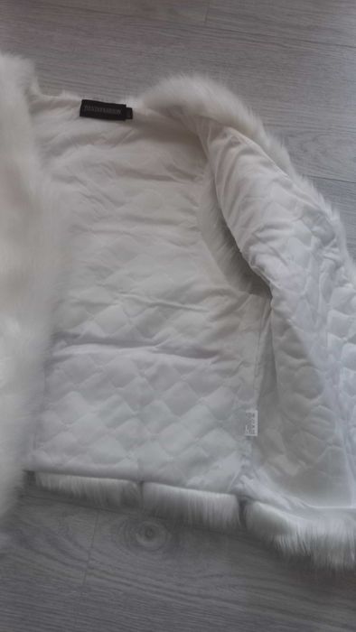 Пухено дамско елече