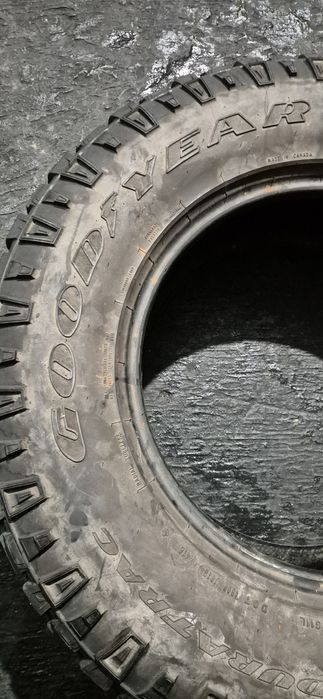 255 75 17 O bucata Goodyear m+s