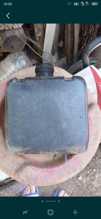 Rezervor pentru tractoras de tuns gazon In stare buna. Capacitate de a