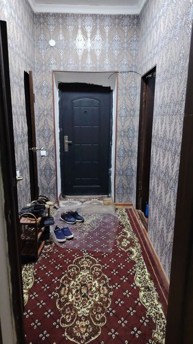 Zarafshon domidan kvartira sotiladi