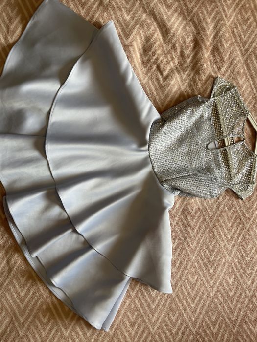 Продам платье размер xs