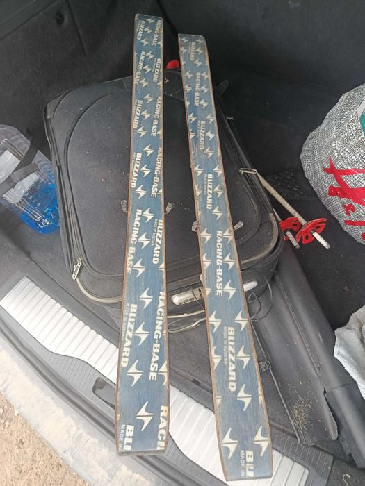 Schiurii ,le vînd și separat Atomic World Cup ,Blizzard