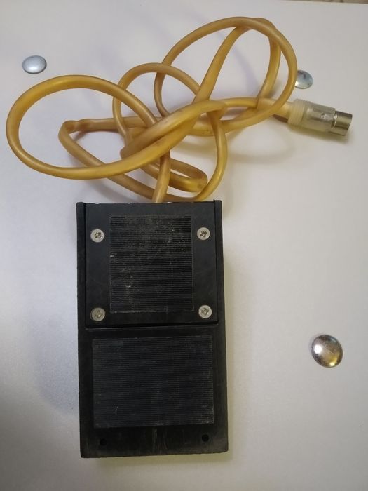 Педаль от машинки для маникюра STRONG.