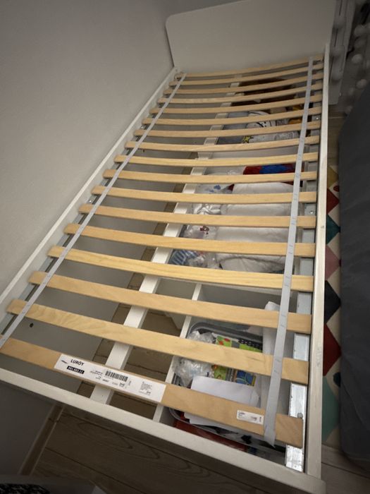IKEA cadru pat+ depozitare+somiera, 90*200. Doua randuri de sertare.