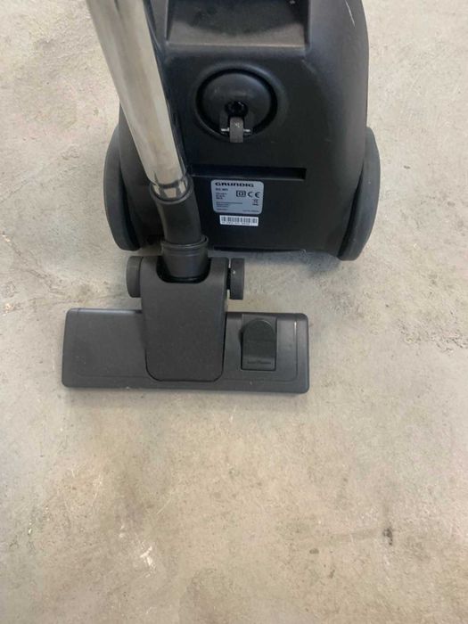 Прахосмукачка с торбичка Grundig VCC3851, 750W Втора употреба