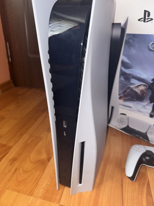PlayStation 5 x God of War Edition