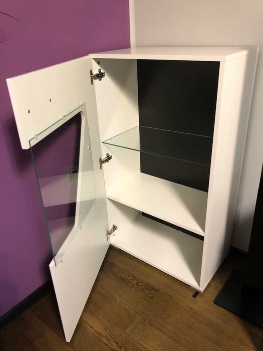 Дизайнерски Гардероб и Скрин с блум механизми,Тоалетка с лед огледало