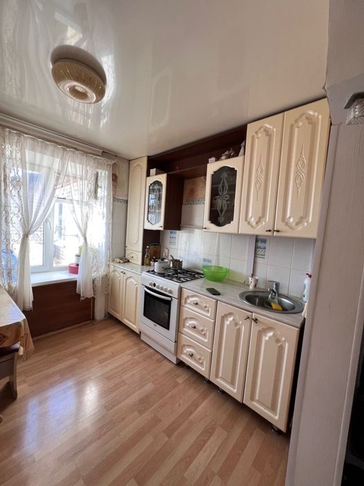 Продам трехкомнатную квартиру