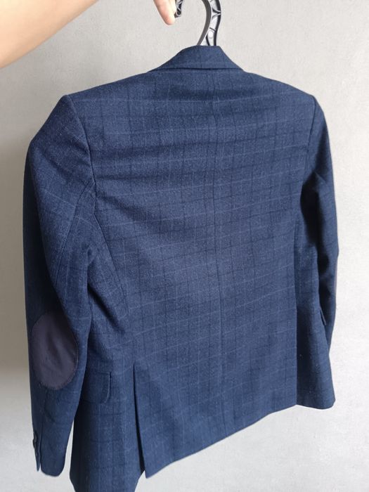 Продаю пиджак детский для мальчика