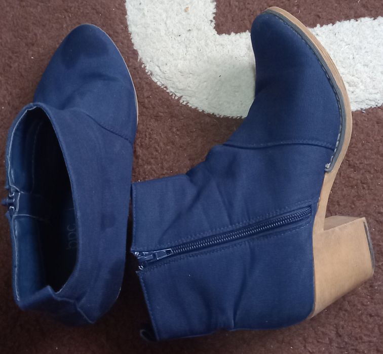 Botine nr. 40, int. 26 cm