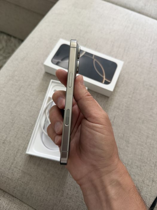 iphone 16 pro 256gb natural titanium, impecabil, ca NOU