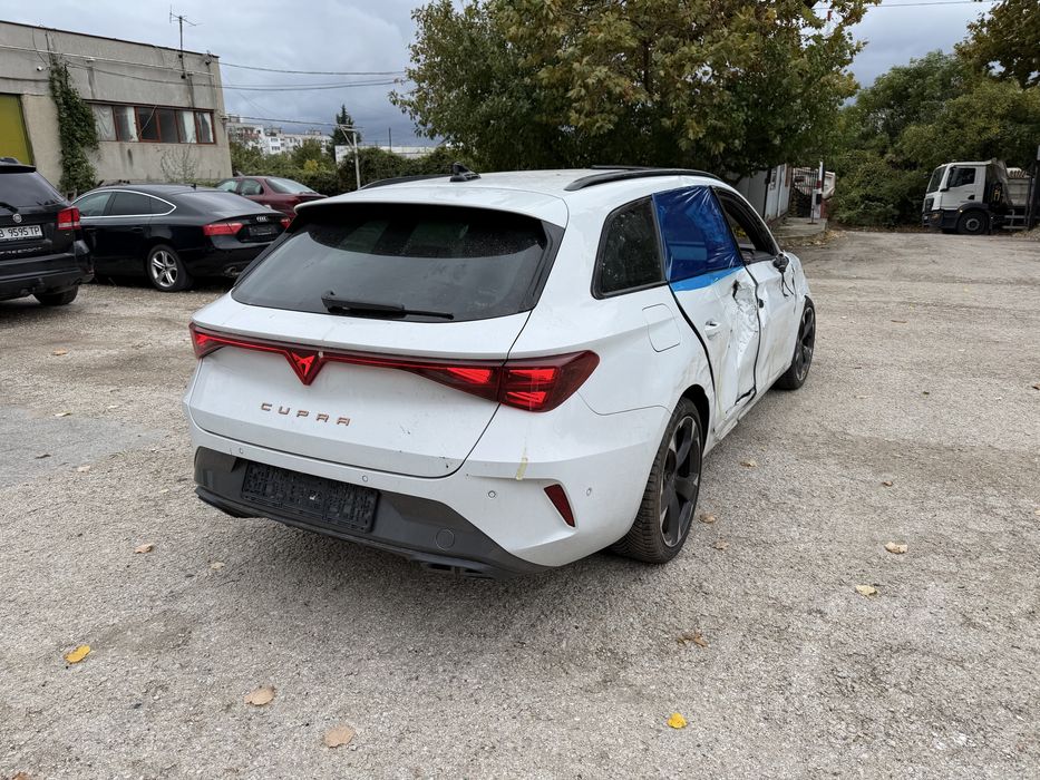 Seat Cupra Leon на части