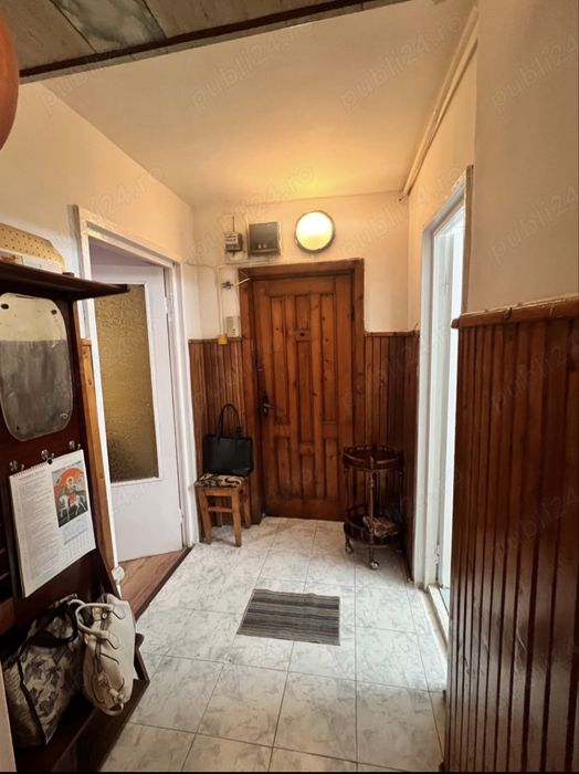 Închiriez Apartament