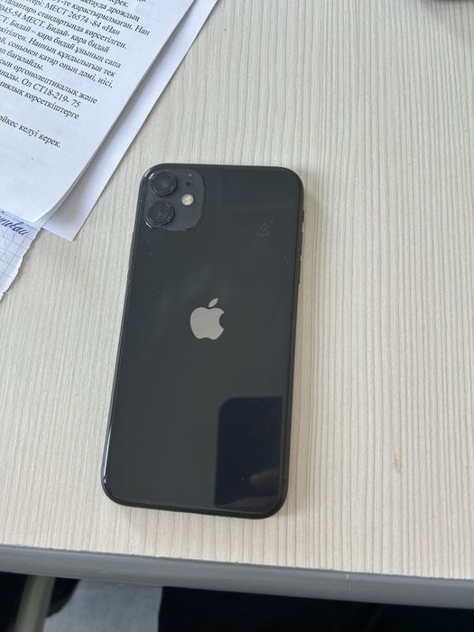 Продам айфон 11