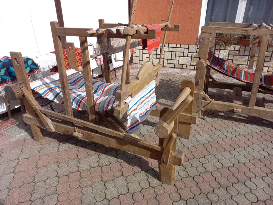 Razboi de tesut si tesaturi diverse