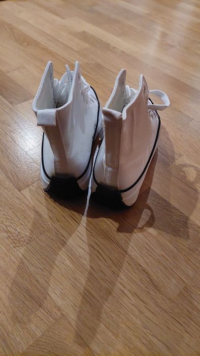 Бели кецове 36 нови