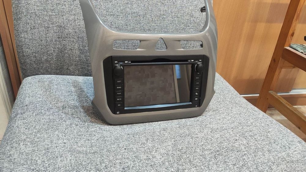 Продается автомагнитола на Android.