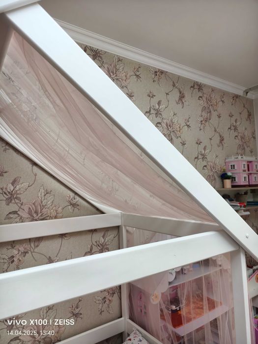 Детская кровать домик