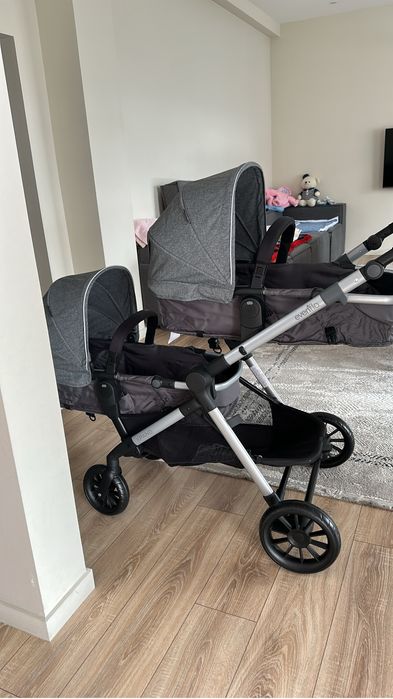 Коляска для двойни или погодкам