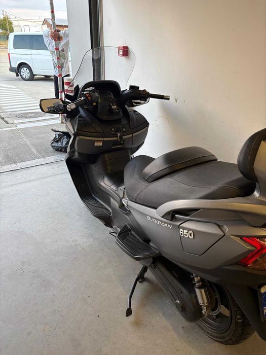 Suzuki Burgman 650 executive