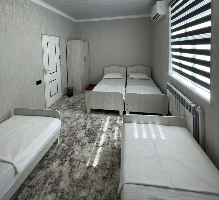 Boburkhan Hostel yangi va shinam registon yaqinida