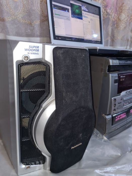 Музыкальный центр сотилади