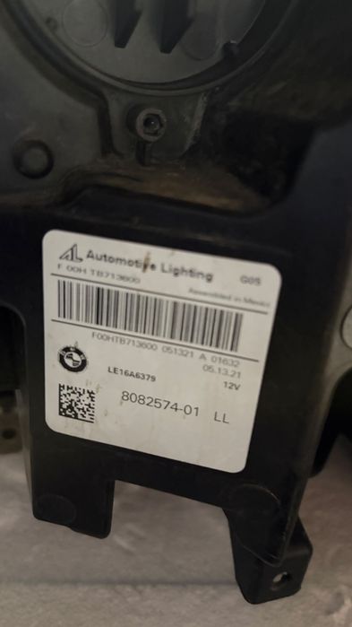 Far dreapta original BMW pentru X6 G06 , compatibil si cu BMW X5 G05 , ( FAR OK ! sticla este zgariata si fisurata )! Far LASER ShadowLine