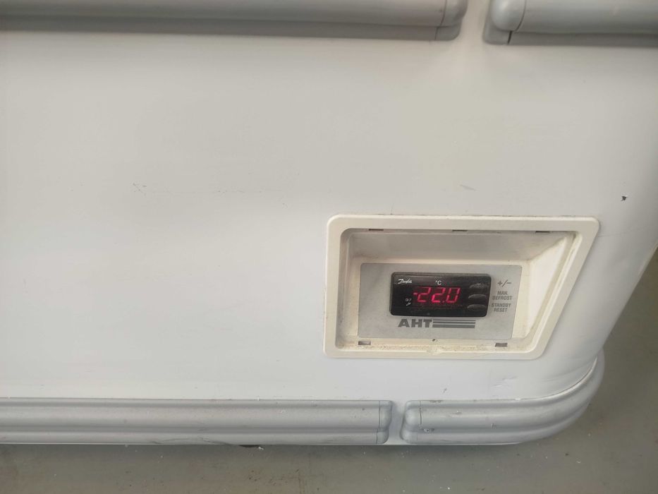 Хоризонтален фризер със стъклена врата AHT Paris 185