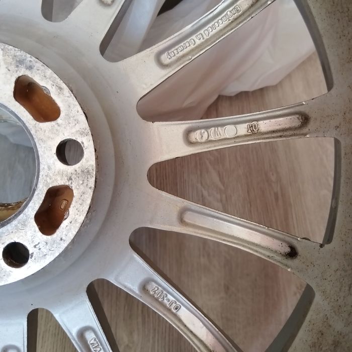 Алуминиеви джанти 19 цола осем и половина инча широки подходящи за Toyota Mazda Honda джип Cherokee и други пет по 100 и 14.3 междуболтово пространств