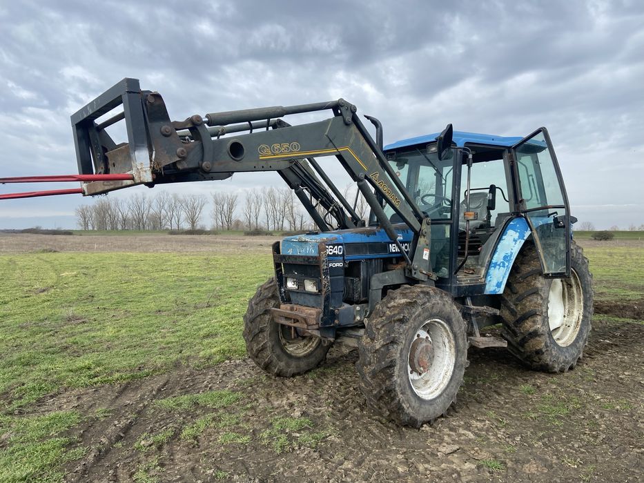 Tractor New holland(Ford6640) Incarcator Frontal Si BuldoexcavatorFiatHitachi