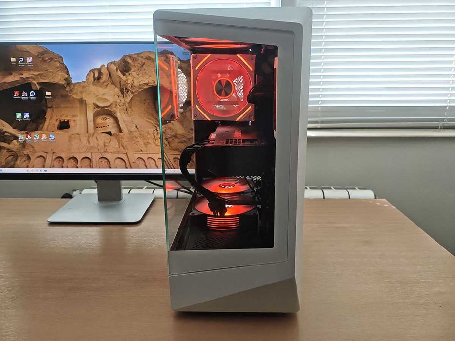 Геймърски компютър, 32gb DDR5, Rx 6800xt 16gb, Ryzen 7500F, 1tb Nvme, 850W
