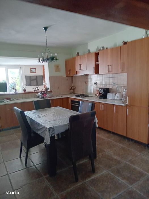 Casă cu 3 camere zona Gusterița